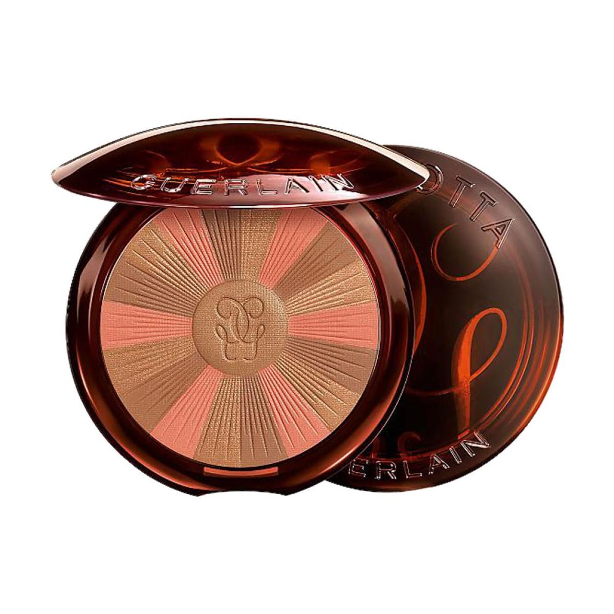 36-large-20180620132611Puder-Terracotta-Light-Puder-04-Clair-Ross-2018-1.jpg