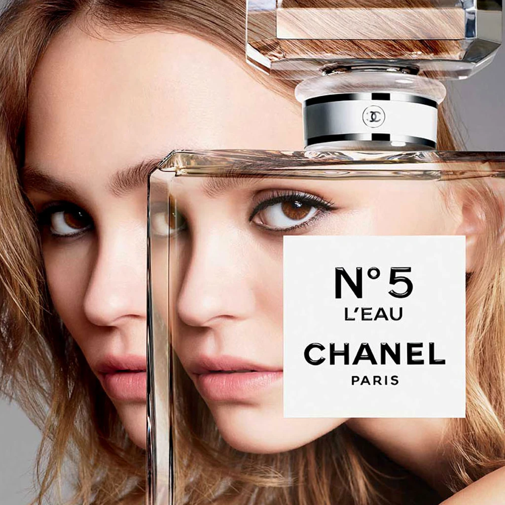 1-Chanel-n-5-LEau-Lily-Rose-Depp