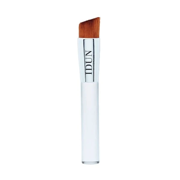 liquid-foundation-brush